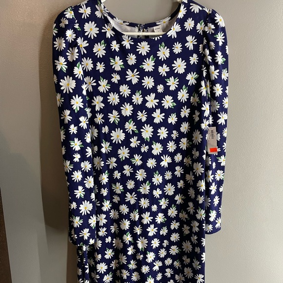 NWT - Picture 1 of 3